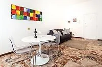 Apartment Temporary House - Milan City Center